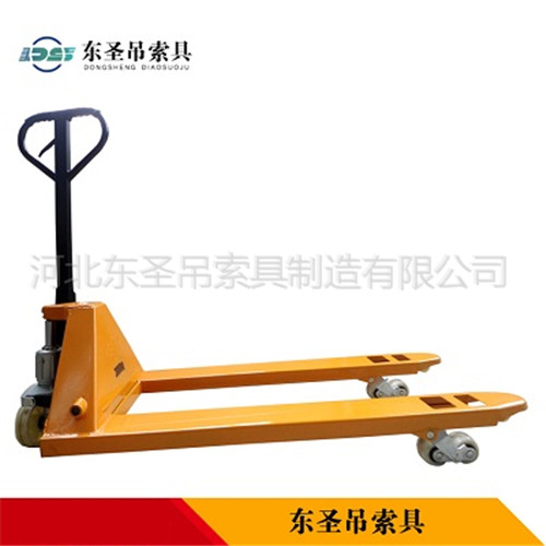 叉車手動產(chǎn)品側(cè)面整機展示圖--河北東圣吊索具制造有限公司--小型攪拌機|石材夾具|液壓堆高車|手動叉車