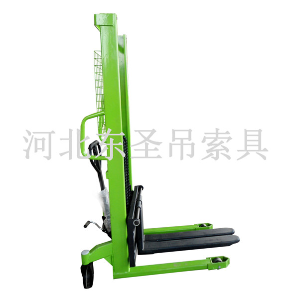 輕型液壓堆高車--河北東圣吊索具制造有限公司--液壓堆高車|手動叉車|小型攪拌機(jī)|石材夾具